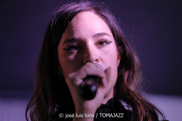 The Apple Thief (10 Fira B! Teatre Principal de Palma. 2025-11-06) Por José Luis Luna Rocafort [INSTANTZZ AKA Galería fotográfica AKA Fotoblog de jazz, impro… y algo más] - Tomajazz - The Apple Thief actuó en 10 Fira B! en el Teatre Principal de Palma, el 6 de noviembre de 2025. José Luis Luna Rocafort lo retrata en INSTANTZZ. Actuaron Josep Pou, Ferran Rico, Arthur Ponsà