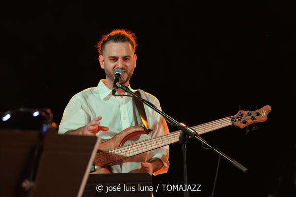 Big Band Ciutat d'Eivissa (37 Eivissa Jazz 2025. Parc Reina Sofía. Eivissa. 2025-09-03) Por José Luis Luna Rocafort [INSTANTZZ AKA Galería fotográfica AKA Fotoblog de jazz, impro… y algo más] - Tomajazz - Big Band Ciutat d'Eivissa actuó en el 37 Eivissa Jazz 2025. José Luis Luna Rocafort lo retrata en INSTANTZZ