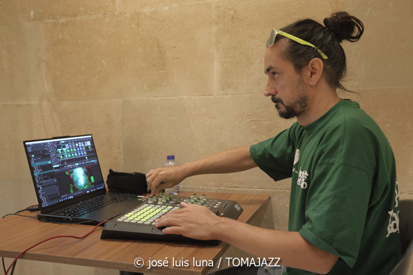 Geometrical Sardine (CaixaForum. Palma. 2025-10-24) Por José Luis Luna Rocafort [INSTANTZZ AKA Galería fotográfica AKA Fotoblog de jazz, impro… y algo más] - Tomajazz - Geometrical Sardine actuó en CaixaForum Palma, el 24 de octubre de 2025. José Luis Luna Rocafort lo retrata en INSTANTZZ. Intervinieron Jaume Rosselló, Joan Roca, Pep Aspas, Toni Cobos