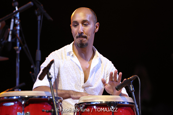 Big Band Ciutat d'Eivissa (37 Eivissa Jazz 2025. Parc Reina Sofía. Eivissa. 2025-09-03) Por José Luis Luna Rocafort [INSTANTZZ AKA Galería fotográfica AKA Fotoblog de jazz, impro… y algo más] - Tomajazz - Big Band Ciutat d'Eivissa actuó en el 37 Eivissa Jazz 2025. José Luis Luna Rocafort lo retrata en INSTANTZZ