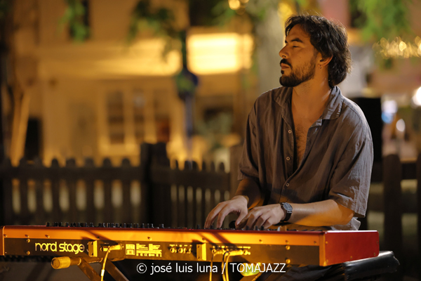 Miquel Àngel Rigo Quintet (37 Eivissa Jazz 2025. Passeig Vara de Rey. Eivissa. 2025-09-02) Por José Luis Luna Rocafort [INSTANTZZ AKA Galería fotográfica AKA Fotoblog de jazz, impro… y algo más] - Tomajazz - Miquel Àngel Rigo Quintet actuó en el 37 Eivissa Jazz 2025. José Luis Luna Rocafort retrata la actuación en INSTANTZZ. Participaron Miquel Àngel Rigo, Tomeu Garcías, Jaume Riera, Joan Garcías Tur, Josep Servera, Goran Levi