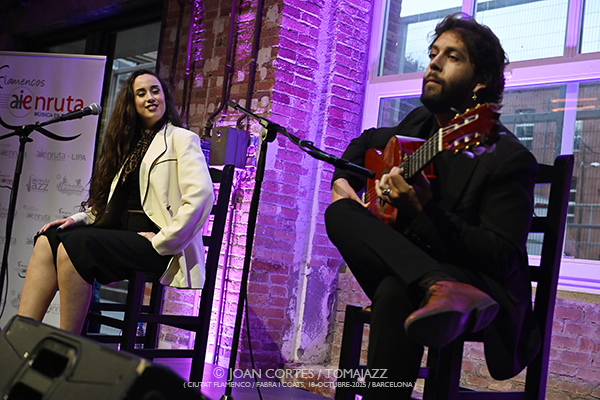 Rocío Luna (Ciutat Flamenco / Fabra i Coats, 2025-10-18 / Barcelona) Por Joan Cortès [Flamencuras AKA INSTANTZZ AKA Galería fotográfica AKA Fotoblog de jazz, impro… y algo más] - Tomajazz - Rocío Luna actuó en Ciutat Flamenco en Fabra i Coats, Barcelona, el 18 de octubre de 2025. Joan Cortès lo retrata en las Flamencuras de INSTANTZZ. Actuaron Rocío Luna, Luis Medina
