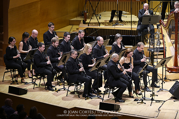 Banda Municipal de Barcelona “Suite Flamenca” (L’Auditori S1PC, 2025-11-09 / Barcelona) Por Joan Cortès [Flamencuras AKA INSTANTZZ AKA Galería fotográfica AKA Fotoblog de jazz, impro… y algo más] - Tomajazz - Banda Municipal de Barcelona y el Ensemble Flamenco Taller de Músics interpretaron “Suite Flamenca” el 9 de noviembre de 2025 en L’Auditori de Barcelona. Joan Cortès lo retrata en las Flamencuras de INSTANTZZ
