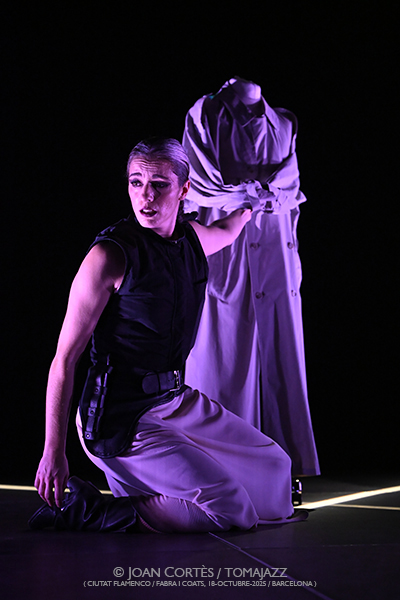 Sara Jiménez “Ave de Plata” (Ciutat Flamenco / Fabra i Coats, 2025-10-18 / Barcelona) Por Joan Cortès [Flamencuras AKA INSTANTZZ AKA Galería fotográfica AKA Fotoblog de jazz, impro… y algo más] - Tomajazz - Sara Jiménez “Ave de Plata” actuó en Ciutat Flamenco de Barcelona el 18 de octubre de 2025. Joan Cortès lo retrata en las Flamencuras de INSTANTZZ