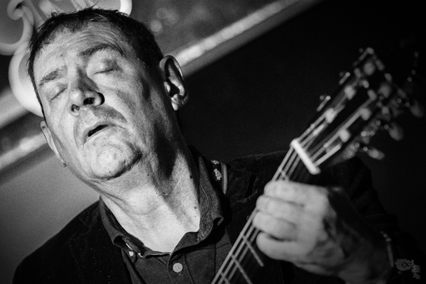 Chema Saiz (Jazz Con Sabor a Club. Festival de Jazz de Madrid. Maravillas Club, Madrid. 2025-11-16) Por Sergio Cabanillas [INSTANTZZ AKA Galería fotográfica AKA Fotoblog de jazz, impro… y algo más] - Tomajazz - Chema Saiz actuó dentro del ciclo Jazz Con Sabor a Club en el Festival de Jazz de Madrid, en Maravillas Club de Madrid, el 16 de noviembre de 2025. Sergio Cabanillas lo retrata en INSTANTZZ