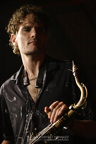 Tobias Meinhart 4t (Jamboree, 2025-10-14 / Barcelona) Por Joan Cortès [INSTANTZZ AKA Galería fotográfica AKA Fotoblog de jazz, impro… y algo más] - Tomajazz - Tobias Meinhart 4t actuó en Jamboree, Barcelona, el 14 de octubre de 2025. Joan Cortès retrata el concierto en INSTANTZZ. Actuaron Tobias Meinhart, Eden Ladin, Matt Penman, Mark Whitfield Jr. 