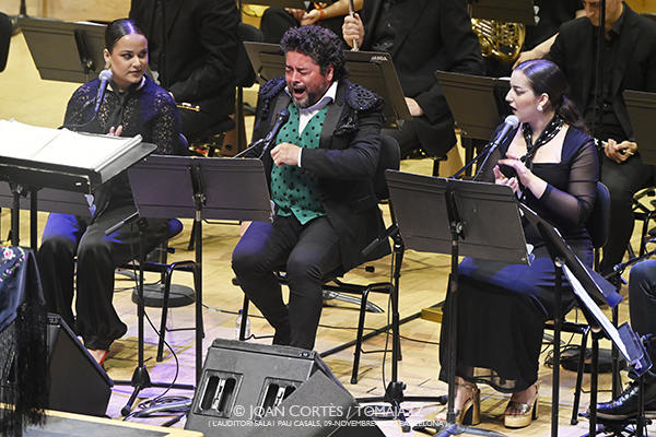 Banda Municipal de Barcelona “Suite Flamenca” (L’Auditori S1PC, 2025-11-09 / Barcelona) Por Joan Cortès [Flamencuras AKA INSTANTZZ AKA Galería fotográfica AKA Fotoblog de jazz, impro… y algo más] - Tomajazz - Banda Municipal de Barcelona y el Ensemble Flamenco Taller de Músics interpretaron “Suite Flamenca” el 9 de noviembre de 2025 en L’Auditori de Barcelona. Joan Cortès lo retrata en las Flamencuras de INSTANTZZ