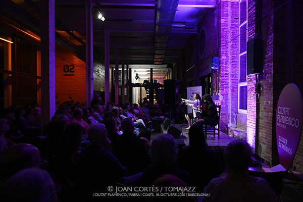 Rocío Luna (Ciutat Flamenco / Fabra i Coats, 2025-10-18 / Barcelona) Por Joan Cortès [Flamencuras AKA INSTANTZZ AKA Galería fotográfica AKA Fotoblog de jazz, impro… y algo más] - Tomajazz - Rocío Luna actuó en Ciutat Flamenco en Fabra i Coats, Barcelona, el 18 de octubre de 2025. Joan Cortès lo retrata en las Flamencuras de INSTANTZZ. Actuaron Rocío Luna, Luis Medina