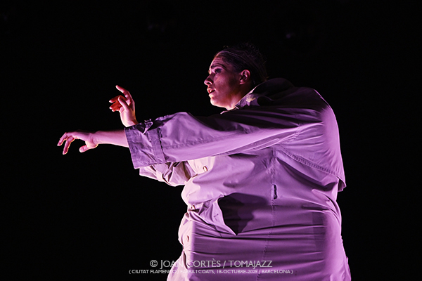 Sara Jiménez “Ave de Plata” (Ciutat Flamenco / Fabra i Coats, 2025-10-18 / Barcelona) Por Joan Cortès [Flamencuras AKA INSTANTZZ AKA Galería fotográfica AKA Fotoblog de jazz, impro… y algo más] - Tomajazz - Sara Jiménez “Ave de Plata” actuó en Ciutat Flamenco de Barcelona el 18 de octubre de 2025. Joan Cortès lo retrata en las Flamencuras de INSTANTZZ