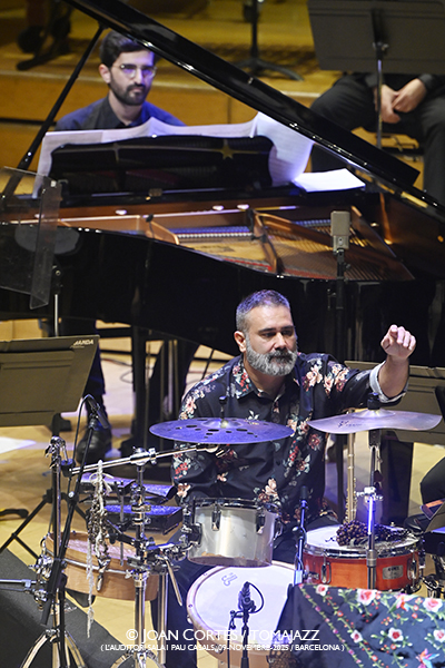 Banda Municipal de Barcelona “Suite Flamenca” (L’Auditori S1PC, 2025-11-09 / Barcelona) Por Joan Cortès [Flamencuras AKA INSTANTZZ AKA Galería fotográfica AKA Fotoblog de jazz, impro… y algo más] - Tomajazz - Banda Municipal de Barcelona y el Ensemble Flamenco Taller de Músics interpretaron “Suite Flamenca” el 9 de noviembre de 2025 en L’Auditori de Barcelona. Joan Cortès lo retrata en las Flamencuras de INSTANTZZ