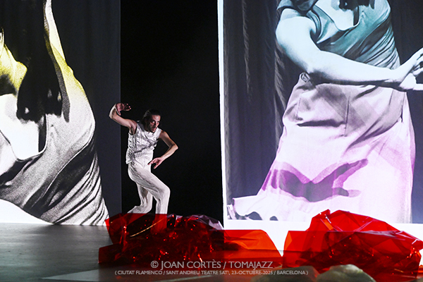 Jose Manuel Álvarez «Captura y Fuga» (Ciutat Flamenco / SAT!, 2025-10-23 / Barcelona) [V] Por Joan Cortès [Flamencuras AKA INSTANTZZ AKA Galería fotográfica AKA Fotoblog de jazz, impro… y algo más] - Tomajazz - Jose Manuel Álvarez «Captura y Fuga» actuó en Ciutat Flamenco de Barcelona el 23 de octubre de 2025. Joan Cortès lo retrata en las Flamencuras de INSTANTZZ