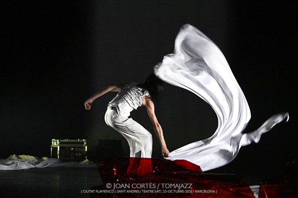 Jose Manuel Álvarez «Captura y Fuga» (Ciutat Flamenco / SAT!, 2025-10-23 / Barcelona) [V] Por Joan Cortès [Flamencuras AKA INSTANTZZ AKA Galería fotográfica AKA Fotoblog de jazz, impro… y algo más] - Tomajazz - Jose Manuel Álvarez «Captura y Fuga» actuó en Ciutat Flamenco de Barcelona el 23 de octubre de 2025. Joan Cortès lo retrata en las Flamencuras de INSTANTZZ