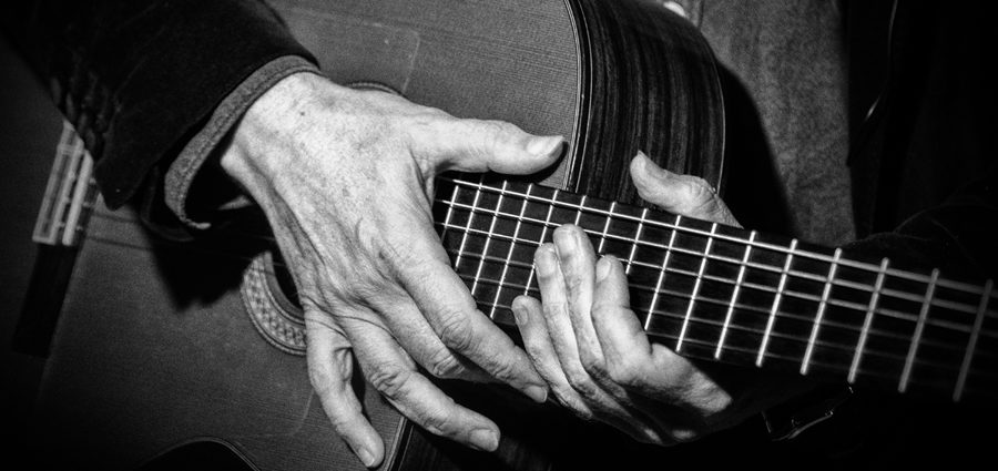 Chema Saiz (Jazz Con Sabor a Club. Festival de Jazz de Madrid. Maravillas Club, Madrid. 2025-11-16) Por Sergio Cabanillas [INSTANTZZ AKA Galería fotográfica AKA Fotoblog de jazz, impro… y algo más] - Tomajazz - Chema Saiz actuó dentro del ciclo Jazz Con Sabor a Club en el Festival de Jazz de Madrid, en Maravillas Club de Madrid, el 16 de noviembre de 2025. Sergio Cabanillas lo retrata en INSTANTZZ