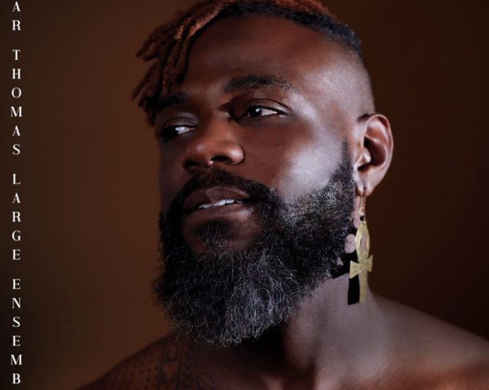 Omar Thomas Large Ensemble: Griot Songs (Omar Thomas Music; 2025) Por Pachi Tapiz [Grabación de jazz] - Tomajazz - Griot Songs (Omar Thomas Music; 2025) es la nueva grabación de Omar Thomas Large Ensemble. Pachi Tapiz