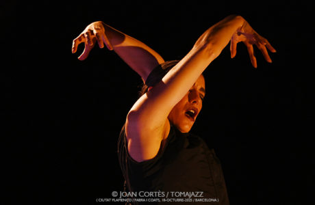 Sara Jiménez “Ave de Plata” (Ciutat Flamenco / Fabra i Coats, 2025-10-18 / Barcelona) Por Joan Cortès [Flamencuras AKA INSTANTZZ AKA Galería fotográfica AKA Fotoblog de jazz, impro… y algo más] - Tomajazz - Sara Jiménez “Ave de Plata” actuó en Ciutat Flamenco de Barcelona el 18 de octubre de 2025. Joan Cortès lo retrata en las Flamencuras de INSTANTZZ