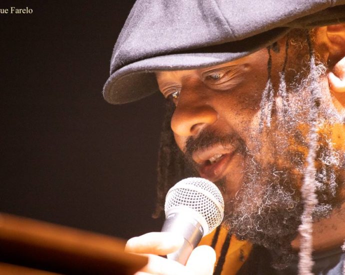 Delvon Lamarr Organ Trío (Festival Internacional JazzMadrid 2025, Sala Villanos, Madrid. 2025-10-30) Por Enrique Farelo [Concierto de jazz] - Tomajazz - Delvon Lamarr Organ Trío participó en el Festival Internacional JazzMadrid 2025. Enrique Farelo lo relata y retrata. Actuaron Delvon Lamarr, Brice Calvin, Ashley Ickes