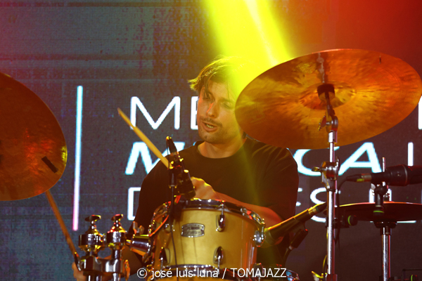 Theorem of Joy (10 Fira B! Es Gremi. Palma. 2025-11-07) Por José Luis Luna Rocafort [INSTANTZZ AKA Galería fotográfica AKA Fotoblog de jazz, impro… y algo más] - Tomajazz - Theorem of Joy actuaron en el 10 Fira B! en Es Gremi de Palma el 7 de noviembre de 2025. José Luis Luna Rocafort lo retrata en INSTANTZZ. Actuaron Thomas Juliana, Robin Antunes, Laura Kipp, Benjamin Garçon, Jean-Baptiste Loutte