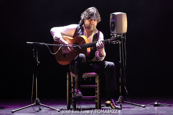Chicuelo & Marco Mezquida (9º Alternatilla Jazz Festival 2025. Teatre Principal de Palma. 2025-12-03) Por José Luis Luna Rocafort [INSTANTZZ AKA Galería fotográfica AKA Fotoblog de jazz, impro… y algo más] - Tomajazz - Chicuelo & Marco Mezquida actuaron en el 9º Alternatilla Jazz Festival en el Teatre Principal de Palma, el 3 de diciembre de 2025. José Luis Luna Rocafort lo retrata en INSTANTZZ. Con Chicuelo, Marco