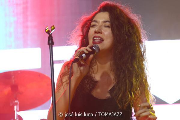 Theorem of Joy (10 Fira B! Es Gremi. Palma. 2025-11-07) Por José Luis Luna Rocafort [INSTANTZZ AKA Galería fotográfica AKA Fotoblog de jazz, impro… y algo más] - Tomajazz - Theorem of Joy actuaron en el 10 Fira B! en Es Gremi de Palma el 7 de noviembre de 2025. José Luis Luna Rocafort lo retrata en INSTANTZZ. Actuaron Thomas Juliana, Robin Antunes, Laura Kipp, Benjamin Garçon, Jean-Baptiste Loutte