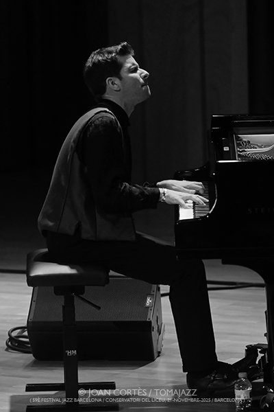 Lina & Marco Mezquida “O Fado” (59è Festival de Jazz de Barcelona / Conservatori del Liceu, 2025-11-21 / Barcelona) [03] Por Joan Cortès [INSTANTZZ AKA Galería fotográfica AKA Fotoblog de jazz, impro… y algo más] - Tomajazz - Lina & Marco Mezquida “O Fado” actuaron en el 59è Festival de Jazz de Barcelona, el 21 de noviembre de 2025. Joan Cortès lo retrata en INSTANTZZ