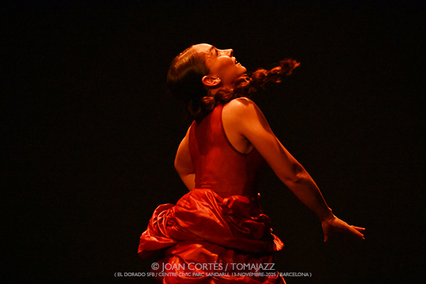 Paula Comitre & Orlando Bass “Aprés vous madame” (El Dorado sfb / Centre Cívic Parc Sandaru , 2025-11-13 / Barcelona) Por Joan Cortès [Flamencuras AKA INSTANTZZ AKA Galería fotográfica AKA Fotoblog de jazz, impro… y algo más] - Tomajazz - Paula Comitre & Orlando Bass “Aprés vous madame” actuaron en El Dorado sfb de Barcelona, el 13 de noviembre de 2025. Joan Cortès los retrata en las Flamencuras de INSTANTZZ