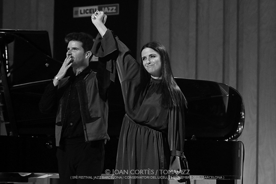 Lina & Marco Mezquida “O Fado” (59è Festival de Jazz de Barcelona / Conservatori del Liceu, 2025-11-21 / Barcelona) [03] Por Joan Cortès [INSTANTZZ AKA Galería fotográfica AKA Fotoblog de jazz, impro… y algo más] - Tomajazz - Lina & Marco Mezquida “O Fado” actuaron en el 59è Festival de Jazz de Barcelona, el 21 de noviembre de 2025. Joan Cortès lo retrata en INSTANTZZ