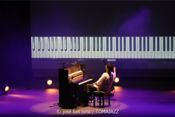 Toni Miranda / Tony Ann (18 Jazz Voyeur Festival 2025. Trui Teatre. Palma. 2025-12-04) Por José Luis Luna Rocafort [INSTANTZZ AKA Galería fotográfica AKA Fotoblog de jazz, impro… y algo más] - Tomajazz - Toni Miranda - Tony Ann actuaron en el 18 Jazz Voyeur Festival 2025 en Palma, el 4 de diciembre de 2025. José Luis Luna Rocafort [INSTANTZZ