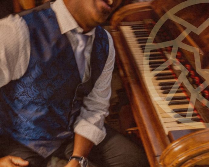 Iván Melon Lewis "Luces y Sombras" (Sorteo de entradas para el estreno de Babylon Jazz Club de Madrid, el 19 de diciembre de 2025) [Noticias de jazz] - Tomajazz - En Tomajazz sorteamos una entrada doble para el concierto de Iván Melon Lewis, que estrenará la nueva sala Babylon Jazz Club de Madrid, el  #Noticiasdejazz