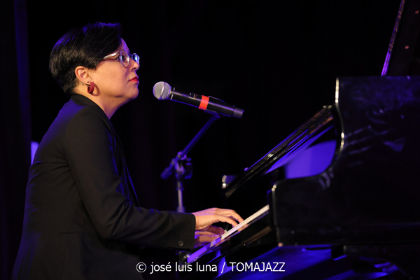 Baiao de Duas (Caixaforum Palma. 2025-12-27) Por José Luis Luna Rocafort [INSTANTZZ AKA Galería fotográfica AKA Fotoblog de jazz, impro… y algo más] - Tomajazz - Baiao de Duas actuó en Caixaforum Palma el 27 de diciembre de 2025. José Luis Luna Rocafort lo retrata en INSTANTZZ. Actuaron Aninha Paschoal, Kadija Teles