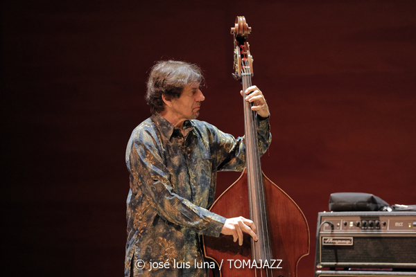 Richard Galliano "New Viaggio Trio" (9º Alternatilla Jazz Festival 2025. Conservatori Superior de Música de les Illes Balears. Palma. 2025-12-07) Por José Luis Luna Rocafort [INSTANTZZ AKA Galería fotográfica AKA Fotoblog de jazz, impro… y algo más] - Tomajazz - Richard Galliano "New Viaggio Trio" actuó en el 9º Alternatilla Jazz Festival, en CSM de les Illes Balears en Palma, el 7 de diciembre de 2025. José Luis Luna Rocafort lo retrata en INSTANTZZ. Actuaron Richard Galliano, Adrien Moignard, Philippe Aerts