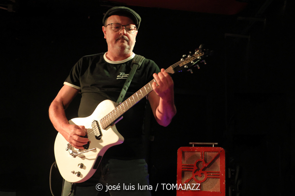 Juanito Percha & The Stingrays (Factoria de So, Santa María, Mallorca. 2026-01-23) Por José Luis Luna Rocafort [INSTANTZZ AKA Galería fotográfica AKA Fotoblog de jazz, impro… y algo más] - Tomajazz - Juanito Percha & The Stingrays actuó en Factoria de So, Santa María, Mallorca, el 23 de enero de 2026. José Luis Luna Rocafort lo retrata en INSTANTZZ. Con Juanma López "alias" Juanito Percha, Fernando Espinar, Juanma Hernández, Joan Pons