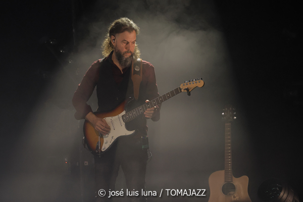 Ara Malikian (Trui Teatre. Palma de Mallorca. 2026-01-11) Por José Luis Luna Rocafort [INSTANTZZ AKA Galería fotográfica AKA Fotoblog de jazz, impro… y algo más] - Tomajazz - Ara Malikian actuó en Trui Teatre de Palma de Mallorca el 11 de enero de 2026. José Luis Luna Rocafort lo retrata en INSTANTZZ. Con Ara Malikian, Iván "Melón" Lewis, Dayan Abad García, Iván Ruiz Machado, Georvis ico Millán