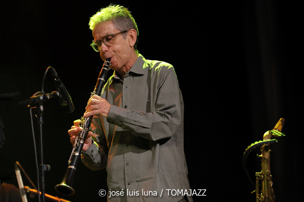 La Vella Dixieland. 45 anys (9º Alternatilla Jazz Festival 2025. Teatre Principal d'Inca. Mallorca. 2025-12-05) Por José Luis Luna Rocafort [INSTANTZZ AKA Galería fotográfica AKA Fotoblog de jazz, impro… y algo más] - Tomajazz - La Vella Dixieland. 45 anys actuó en el 9º Alternatilla Jazz Festival en el Teatre Principal d'Inca, Mallorca, el 5 de diciembre de 2025. José Luis Luna Rocafort lo retrata en INSTANTZZ. Actuaron Pep Gol, Pau Casares, Xavier Manau, Benoît Poinsot, Lluc Casares, Oriol Vallès, Pablo Martín, Gerard Nieto, Josemi Moraleda, Pinyu Martí