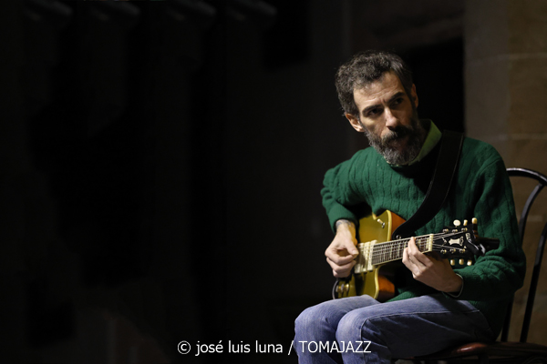 Eva Fernández Trío (9º Alternatilla Jazz Festival 2025. Església del Convent de Sant Domingo. Pollença. 2025-12-07) Por José Luis Luna Rocafort [INSTANTZZ AKA Galería fotográfica AKA Fotoblog de jazz, impro… y algo más] - Tomajazz - Eva Fernández Trío actuó en el 9º Alternatilla Jazz Festival 2025, en la Església del Convent de Sant Domingo, Pollença, el 7 de diciembre de 2025. José Luis Luna Rocafort lo retrata en INSTANTZZ AKA Galería fotográfica AKA Fotoblog de jazz, impro… y algo más]
