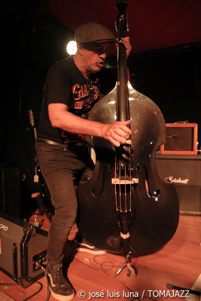 The Impossible Combo (Factoria de So, Santa María, Mallorca. 2026-01-23) Por José Luis Luna Rocafort [INSTANTZZ AKA Galería fotográfica AKA Fotoblog de jazz, impro… y algo más] - Tomajazz - The Impossible Combo actuó en Factoria de So, Santa María, Mallorca, el 23 de enero de 2026. José Luis Luna Rocafort lo retrata en INSTANTZZ. Con Pep Amengual, Biel Ballester, Juanma Hernández, Manu Hernández, Juanma López , Juanito Percha, Fernando Espinar, Yuyu