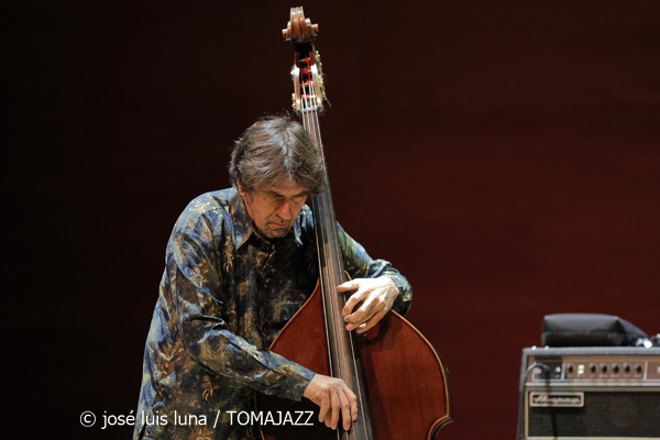 Richard Galliano "New Viaggio Trio" (9º Alternatilla Jazz Festival 2025. Conservatori Superior de Música de les Illes Balears. Palma. 2025-12-07) Por José Luis Luna Rocafort [INSTANTZZ AKA Galería fotográfica AKA Fotoblog de jazz, impro… y algo más] - Tomajazz - Richard Galliano "New Viaggio Trio" actuó en el 9º Alternatilla Jazz Festival, en CSM de les Illes Balears en Palma, el 7 de diciembre de 2025. José Luis Luna Rocafort lo retrata en INSTANTZZ. Actuaron Richard Galliano, Adrien Moignard, Philippe Aerts