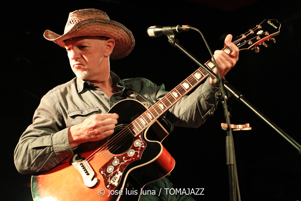 Juanito Percha & The Stingrays (Factoria de So, Santa María, Mallorca. 2026-01-23) Por José Luis Luna Rocafort [INSTANTZZ AKA Galería fotográfica AKA Fotoblog de jazz, impro… y algo más] - Tomajazz - Juanito Percha & The Stingrays actuó en Factoria de So, Santa María, Mallorca, el 23 de enero de 2026. José Luis Luna Rocafort lo retrata en INSTANTZZ. Con Juanma López "alias" Juanito Percha, Fernando Espinar, Juanma Hernández, Joan Pons