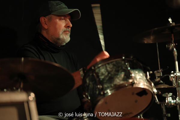 Juanito Percha & The Stingrays (Factoria de So, Santa María, Mallorca. 2026-01-23) Por José Luis Luna Rocafort [INSTANTZZ AKA Galería fotográfica AKA Fotoblog de jazz, impro… y algo más] - Tomajazz - Juanito Percha & The Stingrays actuó en Factoria de So, Santa María, Mallorca, el 23 de enero de 2026. José Luis Luna Rocafort lo retrata en INSTANTZZ. Con Juanma López "alias" Juanito Percha, Fernando Espinar, Juanma Hernández, Joan Pons