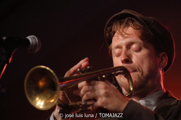 The Jazz Room (Es Gremi. Palma de Mallorca. 2025-12-16) Por José Luis Luna Rocafort [INSTANTZZ AKA Galería fotográfica AKA Fotoblog de jazz, impro… y algo más] - Tomajazz - The Jazz Room actuó en Es Gremi de Palma de Mallorca, el 16 de diciembre de 2025. José Luis Luna Rocafort lo retrata en INSTANTZZ. Con Guillermo Valero, David Romero, David Sam, Carlos Picó, Erc Barrachina