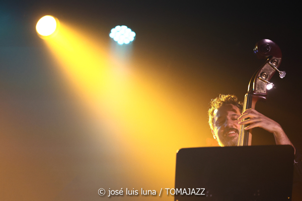 The Jazz Room (Es Gremi. Palma de Mallorca. 2025-12-16) Por José Luis Luna Rocafort [INSTANTZZ AKA Galería fotográfica AKA Fotoblog de jazz, impro… y algo más] - Tomajazz - The Jazz Room actuó en Es Gremi de Palma de Mallorca, el 16 de diciembre de 2025. José Luis Luna Rocafort lo retrata en INSTANTZZ. Con Guillermo Valero, David Romero, David Sam, Carlos Picó, Erc Barrachina