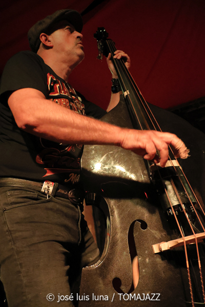 The Impossible Combo (Factoria de So, Santa María, Mallorca. 2026-01-23) Por José Luis Luna Rocafort [INSTANTZZ AKA Galería fotográfica AKA Fotoblog de jazz, impro… y algo más] - Tomajazz - The Impossible Combo actuó en Factoria de So, Santa María, Mallorca, el 23 de enero de 2026. José Luis Luna Rocafort lo retrata en INSTANTZZ. Con Pep Amengual, Biel Ballester, Juanma Hernández, Manu Hernández, Juanma López , Juanito Percha, Fernando Espinar, Yuyu