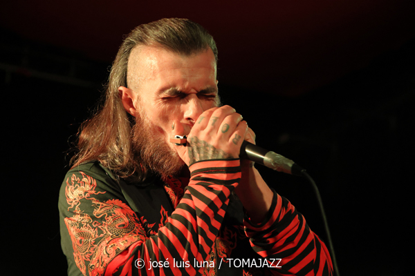 The Impossible Combo (Factoria de So, Santa María, Mallorca. 2026-01-23) Por José Luis Luna Rocafort [INSTANTZZ AKA Galería fotográfica AKA Fotoblog de jazz, impro… y algo más] - Tomajazz - The Impossible Combo actuó en Factoria de So, Santa María, Mallorca, el 23 de enero de 2026. José Luis Luna Rocafort lo retrata en INSTANTZZ. Con Pep Amengual, Biel Ballester, Juanma Hernández, Manu Hernández, Juanma López , Juanito Percha, Fernando Espinar, Yuyu