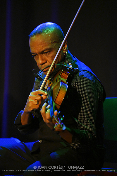 Juan Gómez “Chicuelo” (El Dorado sfb / Centre Cívic Parc Sandaru , 2025-12-11 / Barcelona) Por Joan Cortès [Flamencuras AKA INSTANTZZ AKA Galería fotográfica AKA Fotoblog de jazz, impro… y algo más] - Tomajazz - Juan Gómez “Chicuelo” actuó en El Dorado sfb de Barcelona, el 11 de diciembre de 2025. Joan Cortès lo retrata en las Flamencuras de INSTANTZZ