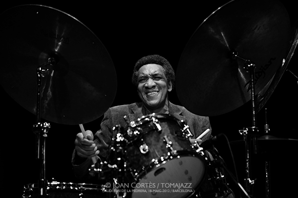 Músicos fallecidos en 2025 -un recuerdo- Por Joan Cortès [INSTANTZZ AKA Galería fotográfica AKA Fotoblog de jazz, impro… y algo más] - Tomajazz - Desde INSTANTZZ, Joan Cortès recuerda a algunos de las y los músicos fallecidos en el pasado 2025.