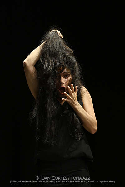 2025 en 25 imágenes -jazz, improvisación y flamenco- (primera parte) Por Joan Cortès [INSTANTZZ AKA Galería fotográfica AKA Fotoblog de jazz, impro… y algo más] - Tomajazz - 2025 en 25 imágenes -jazz, improvisación y flamenco- (primera parte) es un clásico de Joan Cortès cada inicio de año en INSTANTZZ