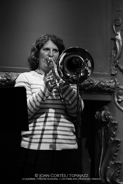 Otoño Femenino 2025 (I) Por Joan Cortès [INSTANTZZ AKA Galería fotográfica AKA Fotoblog de jazz, impro… y algo más] - Tomajazz - Un clásico en Tomajazz son los repasos estacionales de Joan Cortès en INSTANTZZ. Comenzamos con Otoño Femenino 2025 primera parte con...