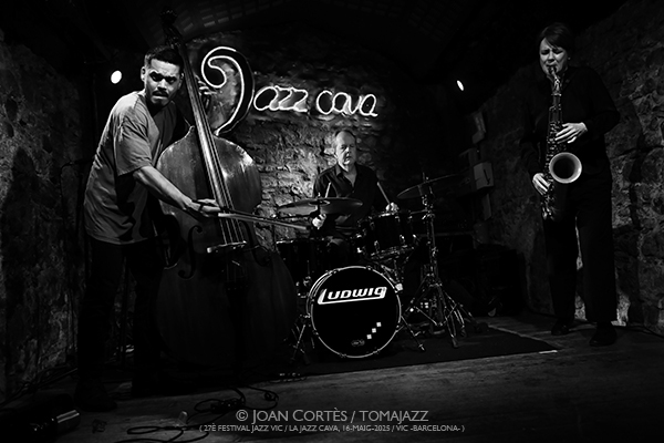 2025 en 25 imágenes -jazz, improvisación y flamenco- (primera parte) Por Joan Cortès [INSTANTZZ AKA Galería fotográfica AKA Fotoblog de jazz, impro… y algo más] - Tomajazz - 2025 en 25 imágenes -jazz, improvisación y flamenco- (primera parte) es un clásico de Joan Cortès cada inicio de año en INSTANTZZ