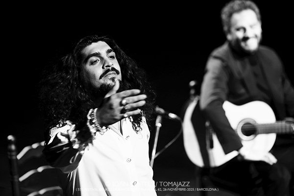Israel Fernández & Diego del Morao (57è Festival de Jazz de Barcelona / Paral•lel 62, 2025-11-26 / Barcelona) [07] Por Joan Cortès [Flamencuras AKA INSTANTZZ AKA Galería fotográfica AKA Fotoblog de jazz, impro… y algo más] - Tomajazz - Israel Fernández & Diego del Morao actuaron en el 57è Festival de Jazz de Barcelona en Paral•lel 62, el 26 de noviembre de 2025. Joan Cortès lo retrata en las Flamencuras de INSTANTZZ