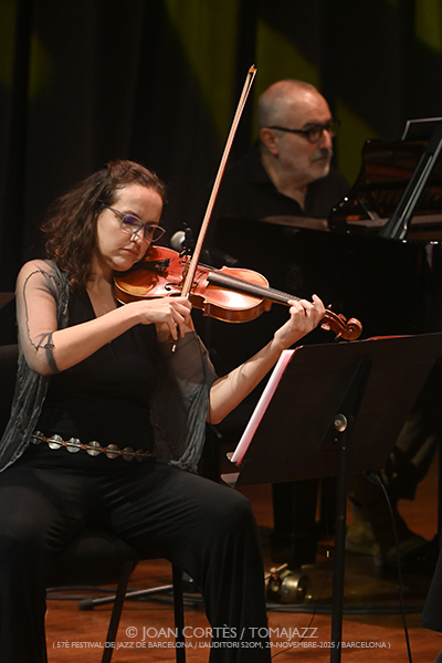Barcelona Art Orchestra -BAO- & Miguel Zenón “Expressions” (57è Festival de Jazz de Barcelona / L’Auditori -S2OM-, 2025-11-29 / Barcelona) [09] Por Joan Cortès [INSTANTZZ AKA Galería fotográfica AKA Fotoblog de jazz, impro… y algo más] - Tomajazz - Barcelona Art Orchestra -BAO- & Miguel Zenón “Expressions” actuaron en el 57è Festival de Jazz de Barcelona 2026 en L’Auditori, el 29 de noviembre de 2025. Joan Cortès lo retrata en INSTANTZZ