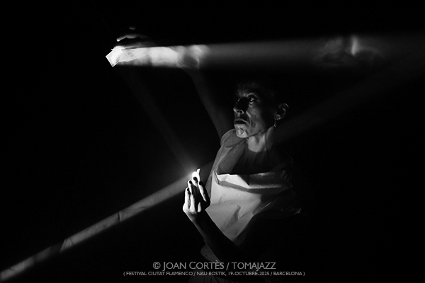 Otoño Femenino 2025 (II) Por Joan Cortès [INSTANTZZ AKA Galería fotográfica AKA Fotoblog de jazz, impro… y algo más] - Tomajazz - Un clásico en Tomajazz son los repasos estacionales de Joan Cortès en INSTANTZZ. Comenzamos con Otoño Femenino 2025 primera parte con...